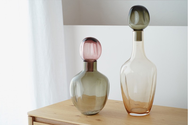 ALLA COLLECTION: GREEN AND SMOKE GLASS BOTTLES| VP Interiorismo.